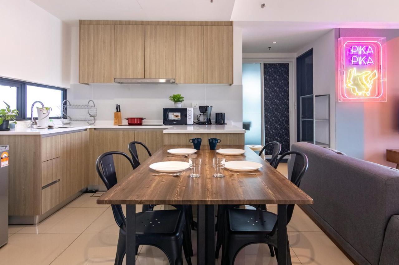 Tropicana 218 Macalister X Airlevate Suites Джорджтаун Экстерьер фото