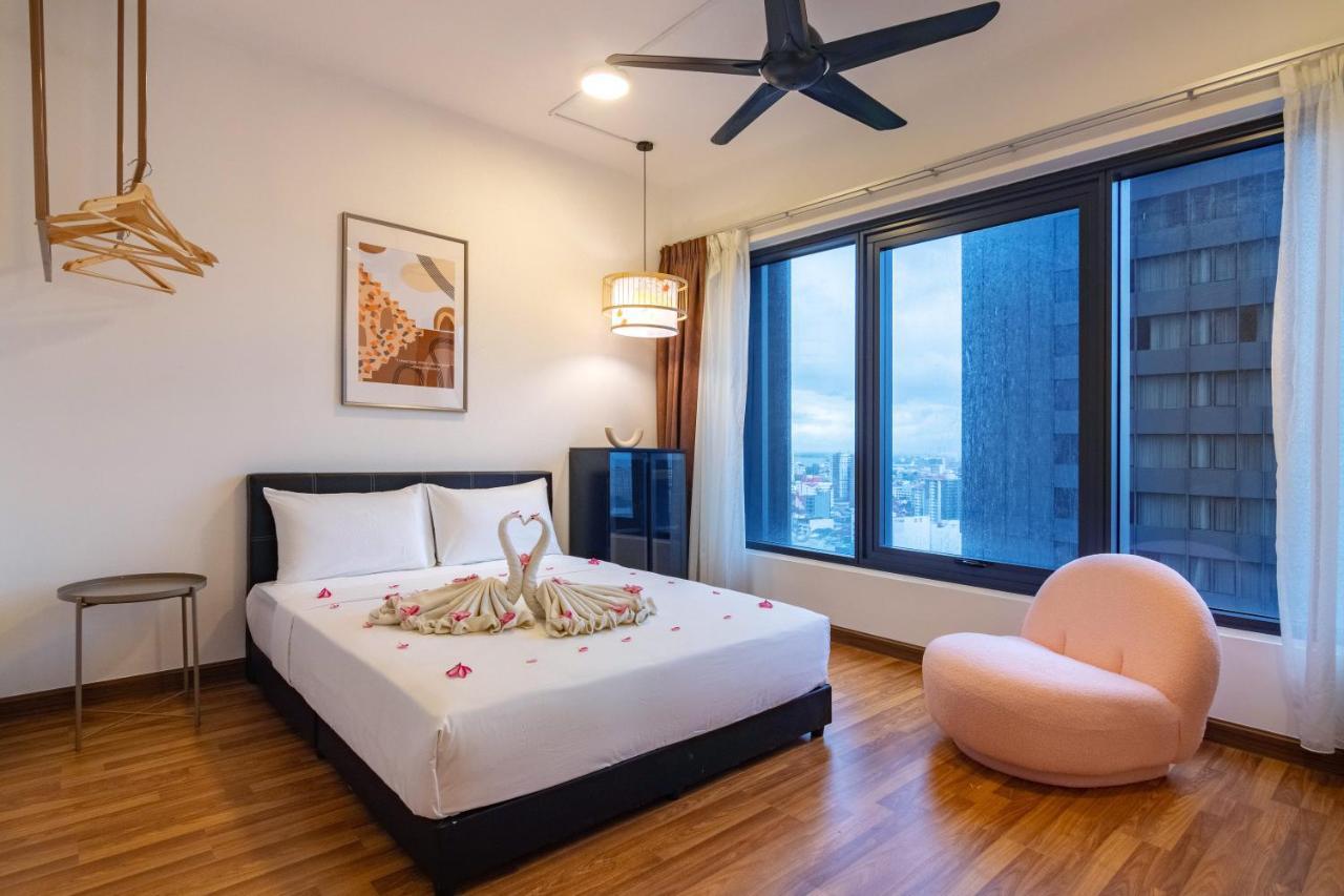 Tropicana 218 Macalister X Airlevate Suites Джорджтаун Экстерьер фото