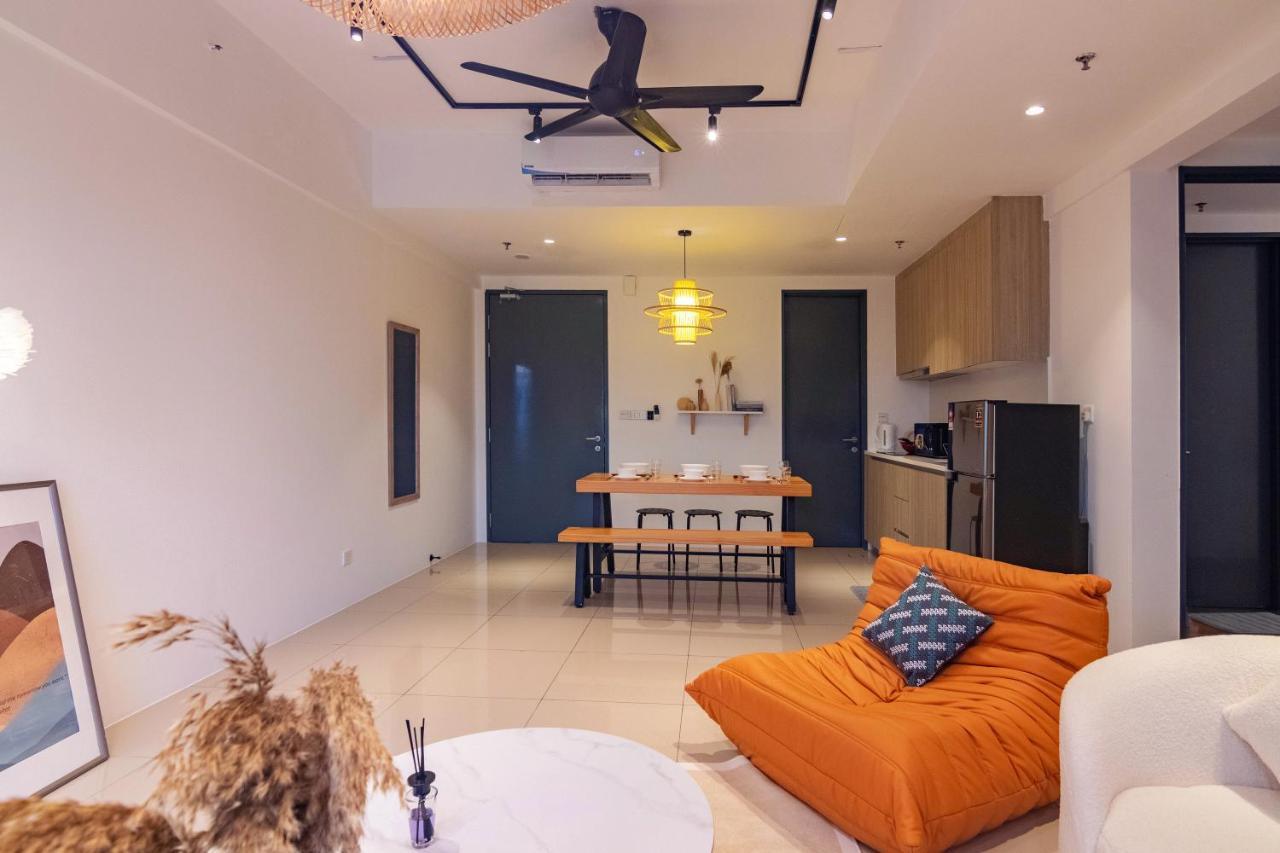 Tropicana 218 Macalister X Airlevate Suites Джорджтаун Экстерьер фото