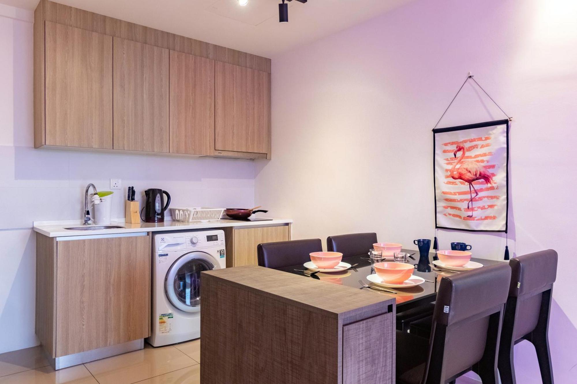 Tropicana 218 Macalister X Airlevate Suites Джорджтаун Номер фото